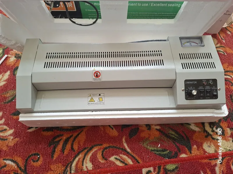 Laminat aparat sotiladi
