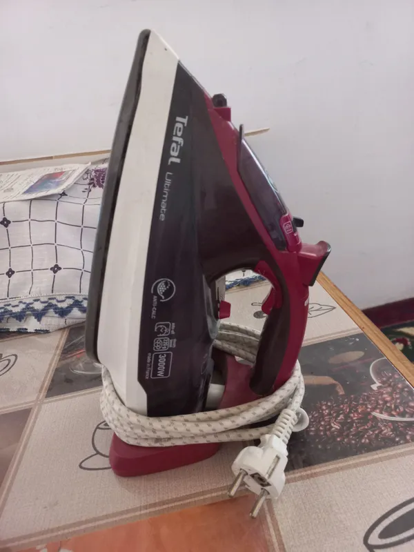 Продаётся утюг "Tefal", состояние хорошее 1 Продаётся утюг "Tefal", состояние хорошее 1
