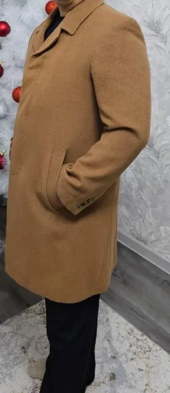 Erkaklar paltosi, ishlatilgan, 52–54 o‘lchamga. 3 Erkaklar paltosi, ishlatilgan, 52–54 o‘lchamga. 3
