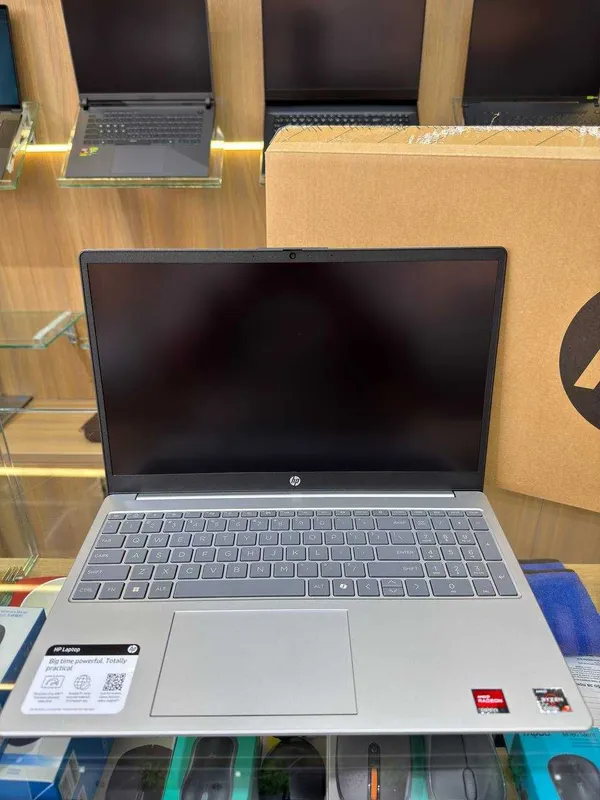 Noutbuk HP Laptop 15 AMD Ryzen 7 7730U, 16/512GB 15.6" FHD IPS Touch — фото 1