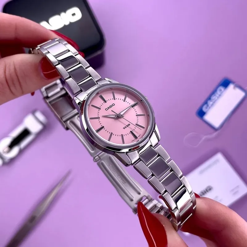 Casio LTP-1303D женские