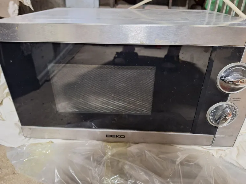 Продаётся б/у Микроволновка BEKO