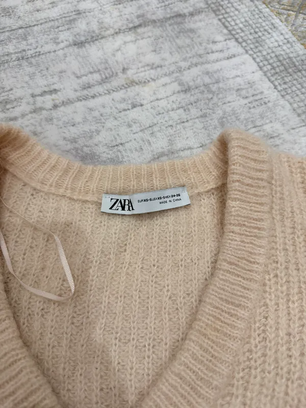 Sviter Zara 2
