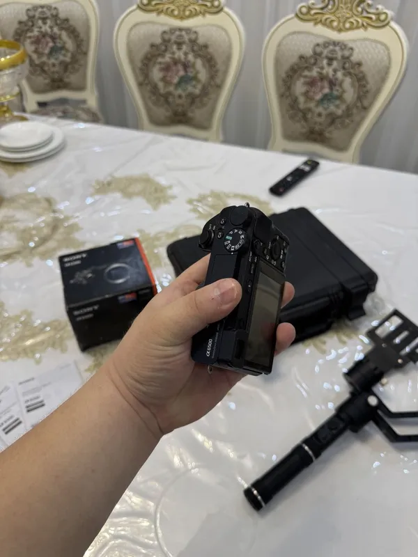 Sony a6500 camera sotiladi — фото 1