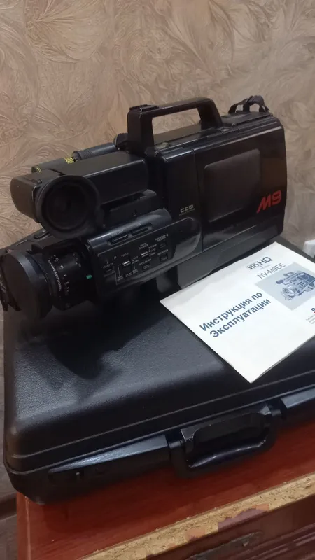 Продам срочно! Видеокамеру фирмы Panasonic M9 производство япония! 2