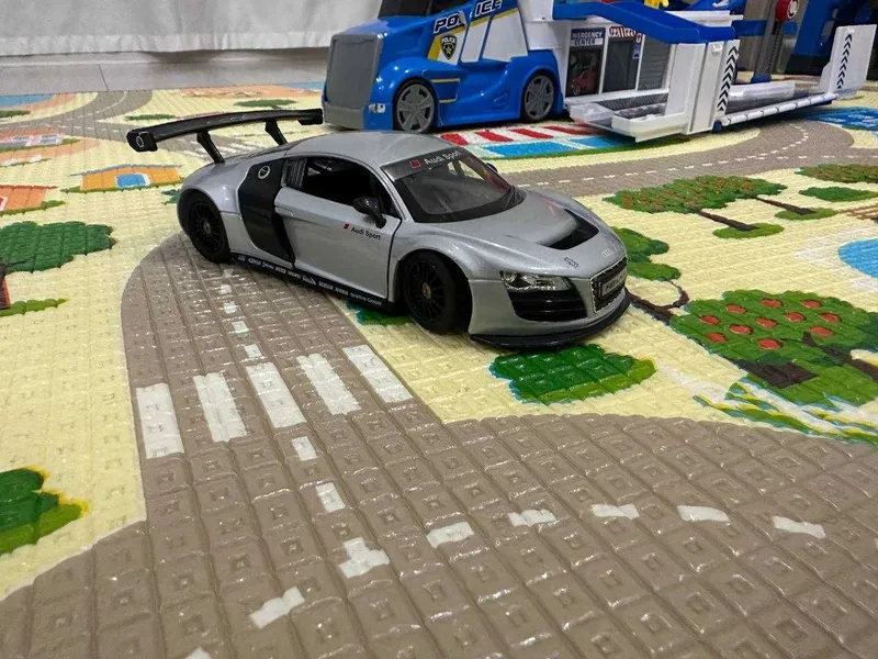 Машинка металлическая Rastar AUDI R8, размер 1:24, серебристая — фото 3