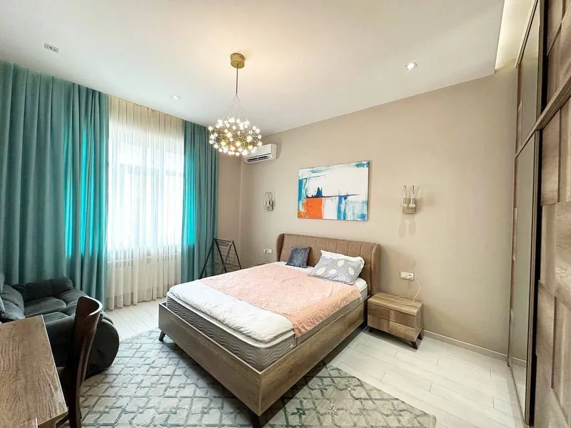 Продаётся 4-комнатная квартира, 182 м², 7/7, Мирабадский район 6