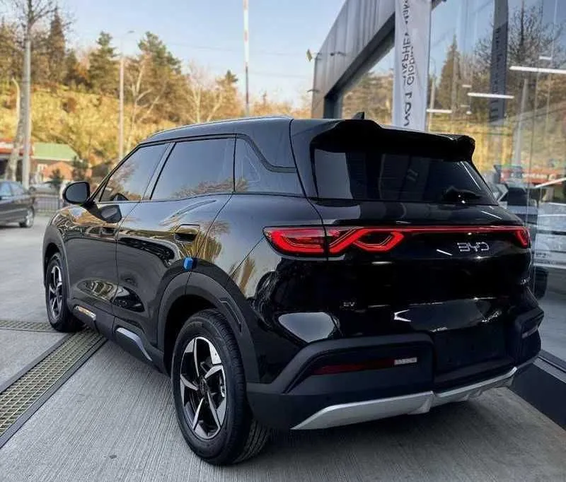 BYD Yuan Up EV Deep Black BYD Yuan Up EV Deep Black