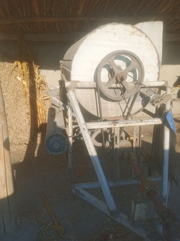 Traktor va lubiya duku sotiladi, minilgan — фото 4