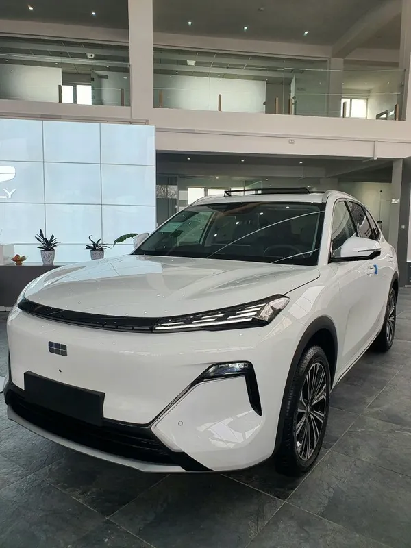 New Tayota Hybrid Geely Em-i 2 New Tayota Hybrid Geely Em-i 2
