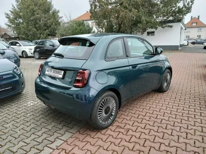 FIAT 500 Электрический 3 FIAT 500 Электрический 3