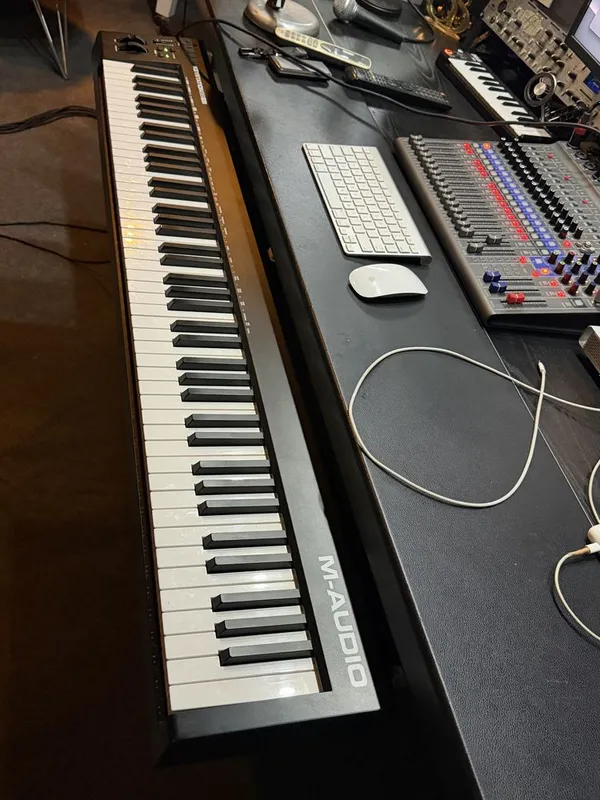 m-audio keystation 88 mk3 sotiladi — фото 1