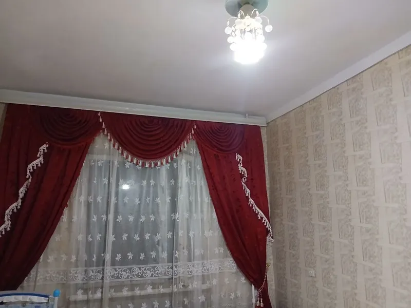 Продаетса 4х ком квартира в 8 мик,3этаж — фото 2