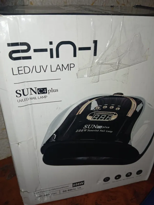 Manikyur uchun lampa