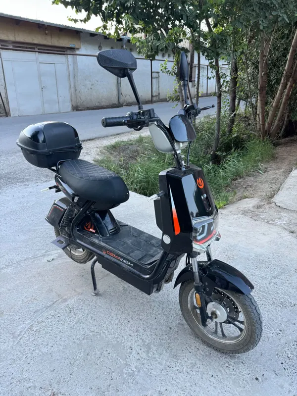 Motoskuter sotiladi Motoskuter sotiladi