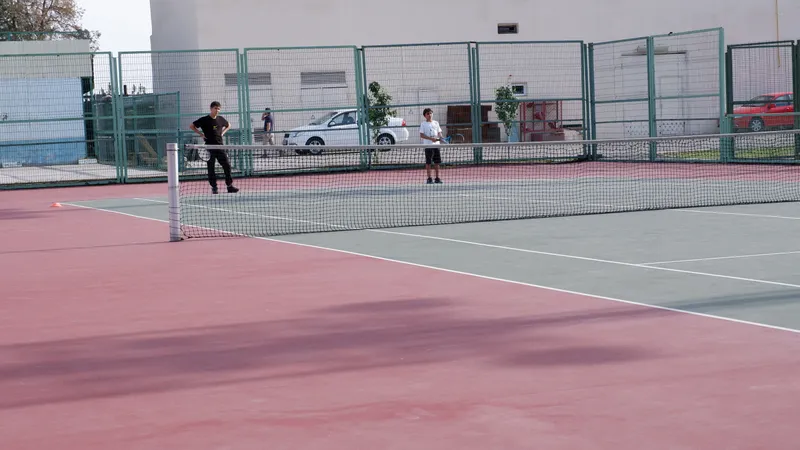 Bo'sh tennis kortlar Toshkent | bugun 4