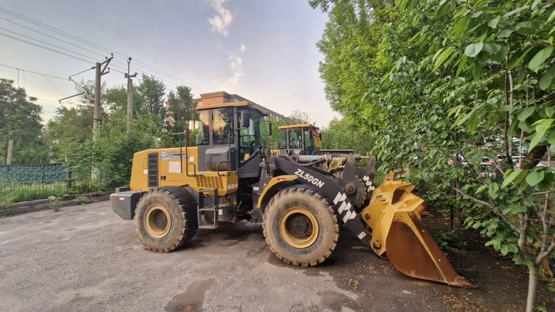 Сдается в аренду фронтальные погрузчиким XCMG ZL50GN — фото 1