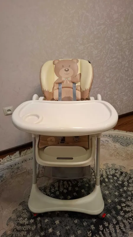 Продаётся детский стульчик для кормления Karmababy 3 Продаётся детский стульчик для кормления Karmababy 3