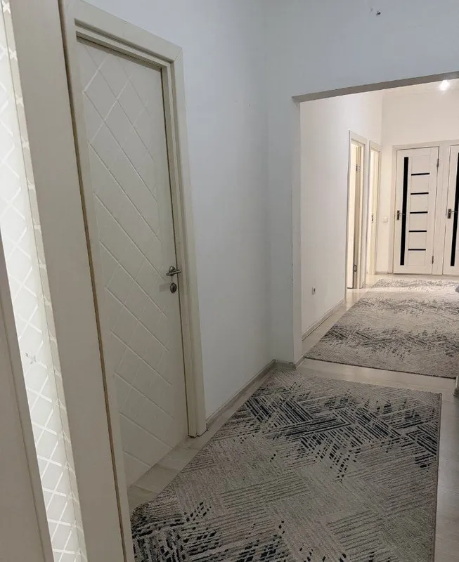 Assalom Sohil'da 3 xonali kvartira sotiladi 9