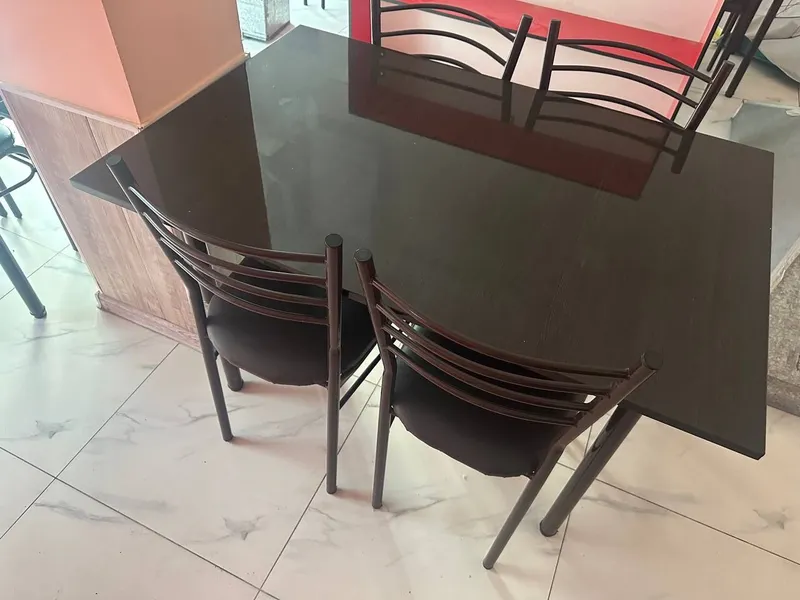 Продаётся Стол , стуля