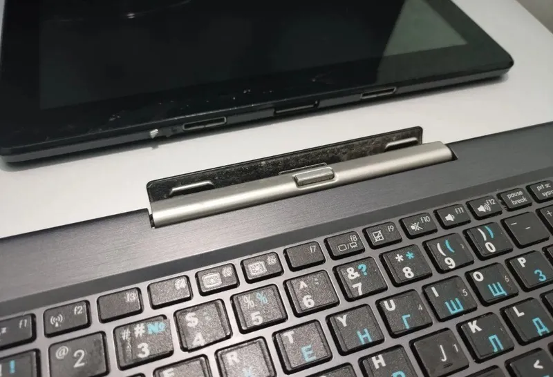 Ноутбук Asus T100 6 Ноутбук Asus T100 6