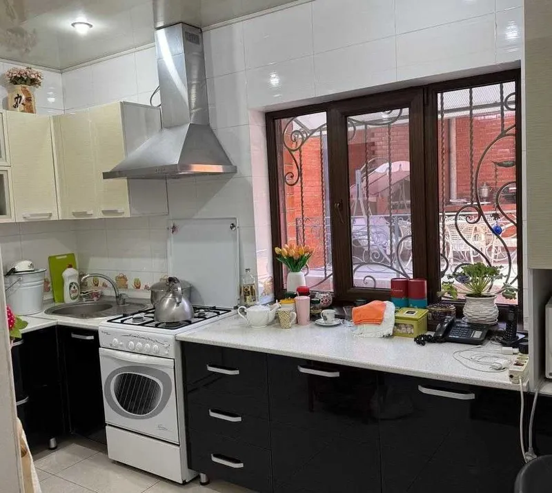2,3 сот. 4 комнаты, 140 м², 2-этажный дом. Метро "Ташкент", Сарикуль — фото 1