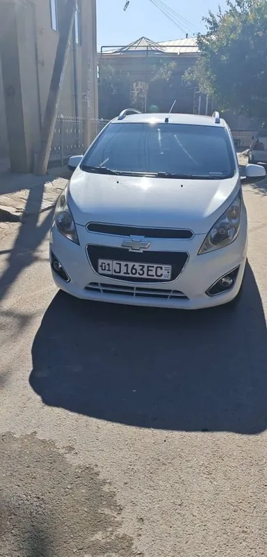 Spark, автомат, 2018 год, белый цвет 2 Spark, автомат, 2018 год, белый цвет 2