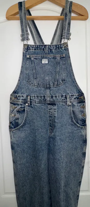 Женский джинсовый комбинезон от бренда Pull&Bear 9 Женский джинсовый комбинезон от бренда Pull&Bear 9