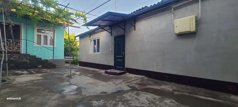 Toshkent viloyati Olmaliq shahar Shanxayda hovli uy sotiladi
