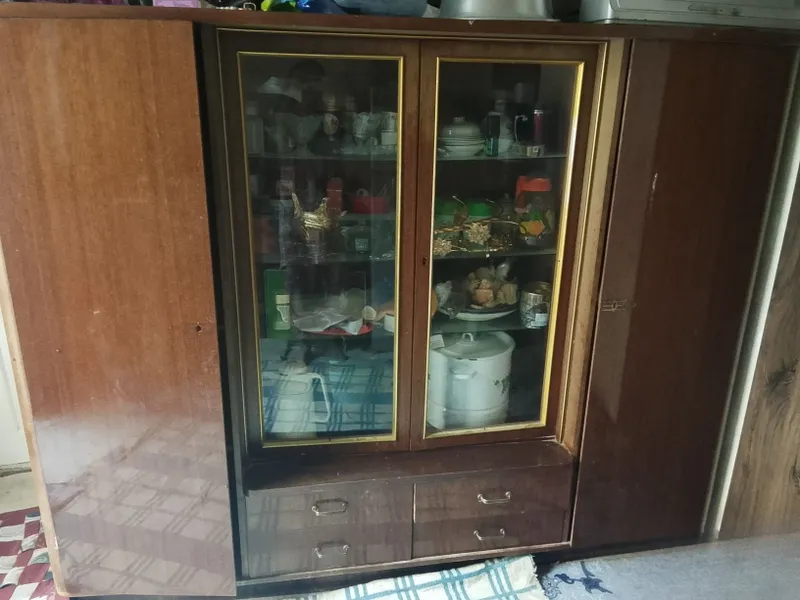 Продаётся шкаф СССР 2 Продаётся шкаф СССР 2