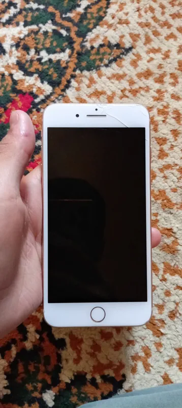iPhone 8 Plus 64 ГБ, неисправен разъём для зарядки 4