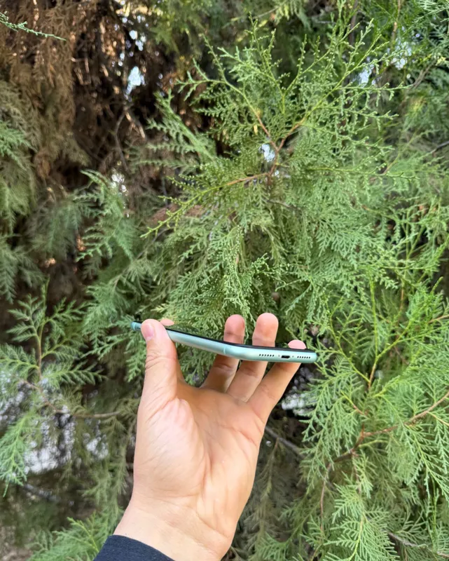 Iphone 11 LL/A. . 4