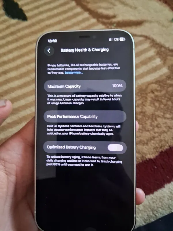 iPhone 12, заднее стекло разбито, батарея заменена, 100 2 iPhone 12, заднее стекло разбито, батарея заменена, 100 2