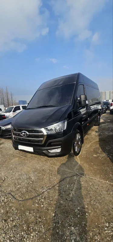 Идеальный транспорт для групповых поездок по Узбекистан Hyundai Solati