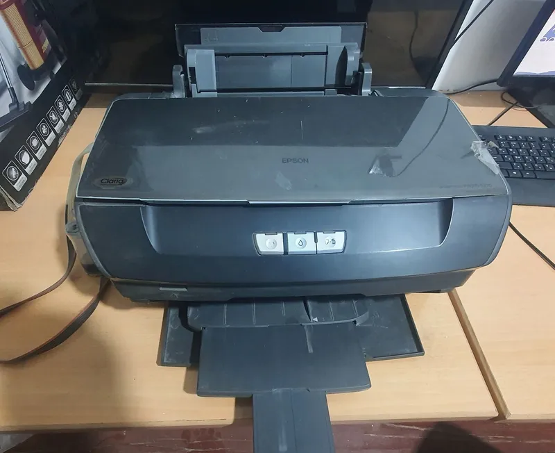 Epson R 270 rangli printer sotiladi Remon qilish kerak Epson R 270 rangli printer sotiladi Remon qilish kerak