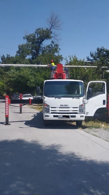 Avtovishka Isuzu 28 metr 2