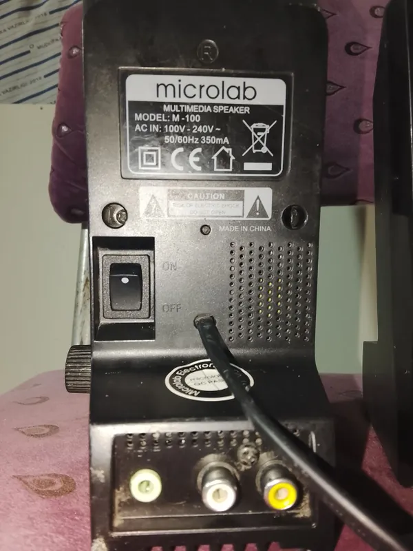 Microlab kalonkalari 4 Microlab kalonkalari 4