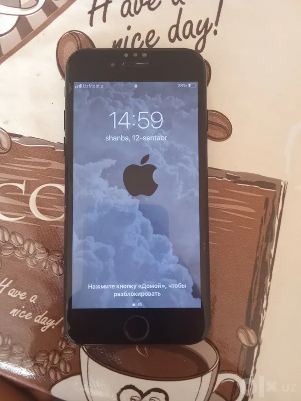 Легендарный iPhone 7 в идеальном состоянии 1 Легендарный iPhone 7 в идеальном состоянии 1