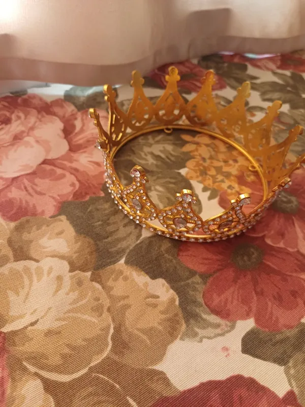 Красивая корона (бижутерия) 2 Красивая корона (бижутерия) 2