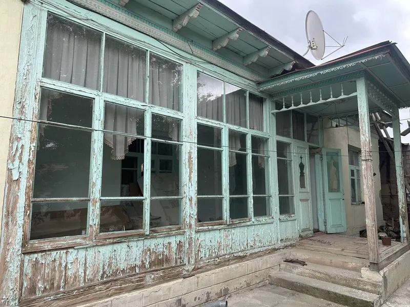 Eshik va romlar buzib olib ketish kerak — фото 5