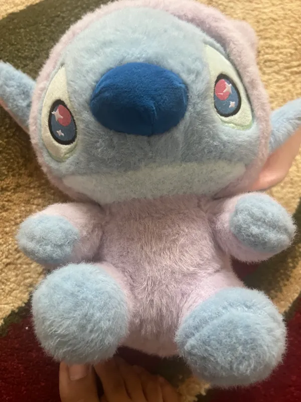 Chiroli ôyinchoqlar va yoqimtoy stich va ayiq ôrda — фото 3