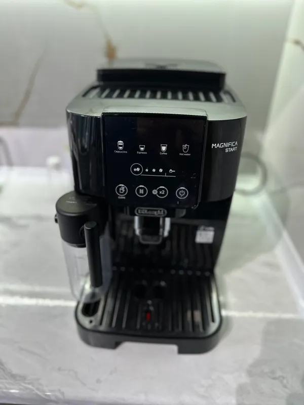 Кофе машинка DeLonghi автоматическая — фото 2