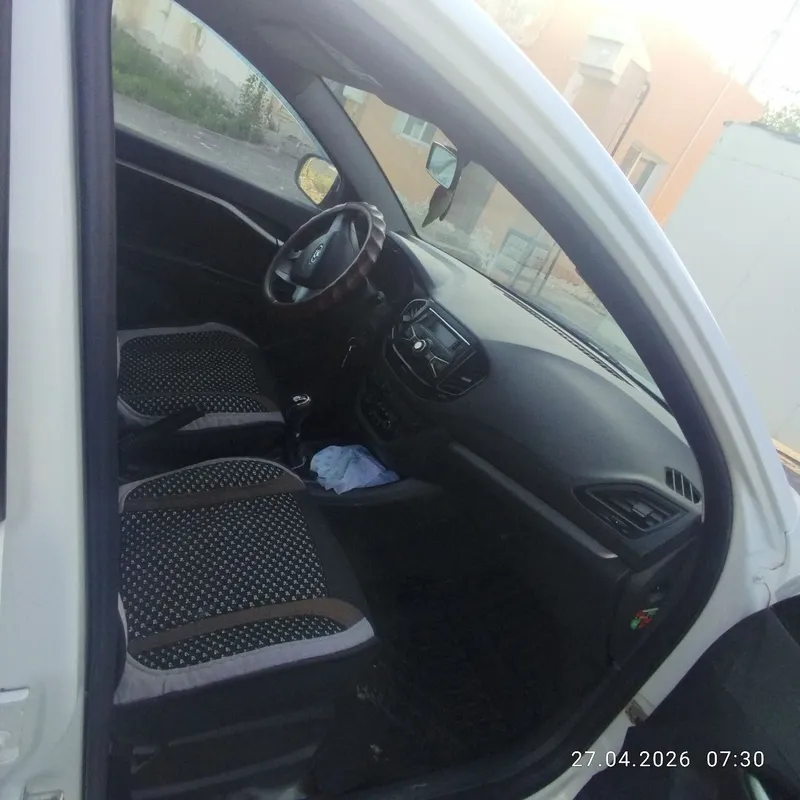 Lada vesta 2016 sedan 3