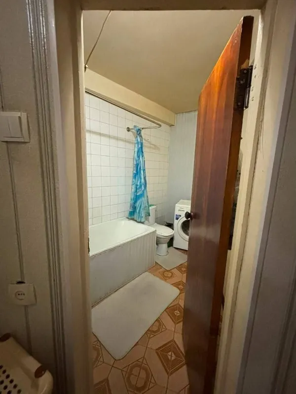 2 xonali kvartira sotiladi, 41 m², Oybek metrosi yaqinida 5