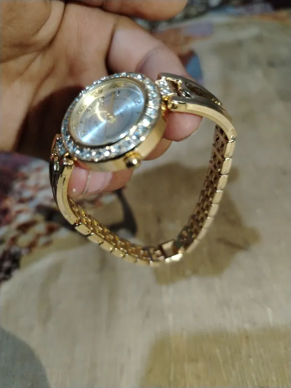 AYOLLAR BILAK SOATI YANGI TILLA RANGDA SOVGʻA UCHN — фото 4