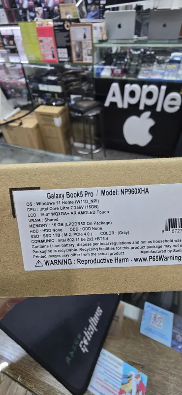 Samsung Galaxy Book5 Pro (NP960XHA) — фото 1