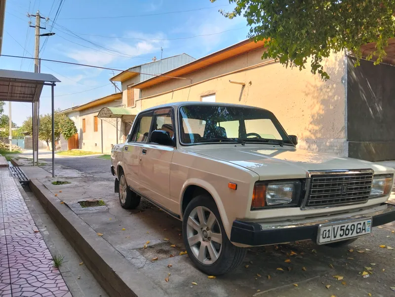 vaz 2107 sotladi