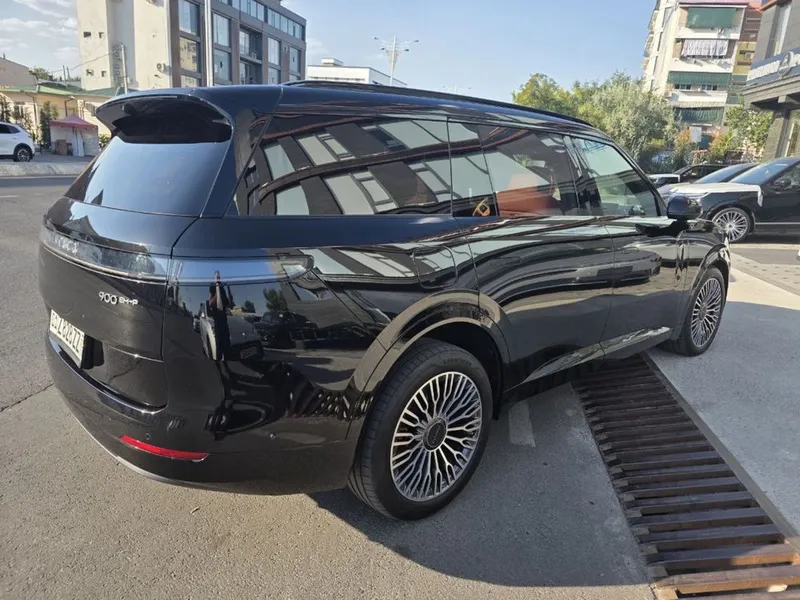 Lynk and Co 900 Explore eng full 1 Lynk and Co 900 Explore eng full 1
