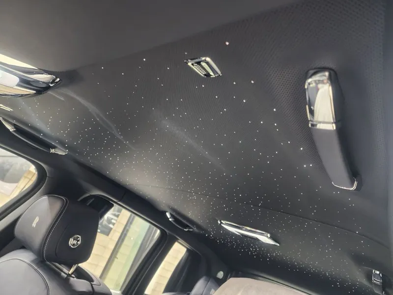 Rolls-Royce Cullinan Black Badge — фото 4
