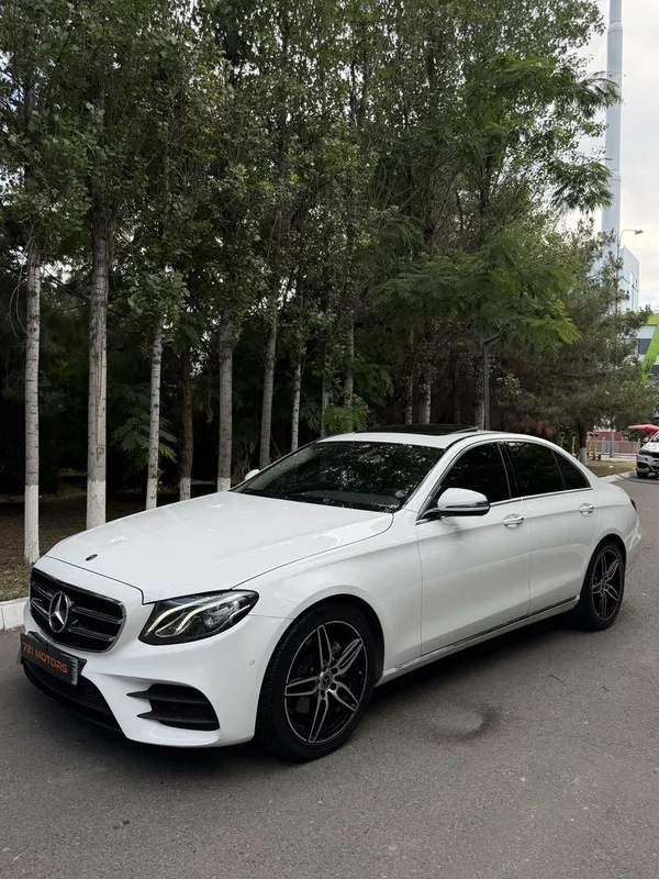 Mercedes Benz W213 E200 3 Mercedes Benz W213 E200 3